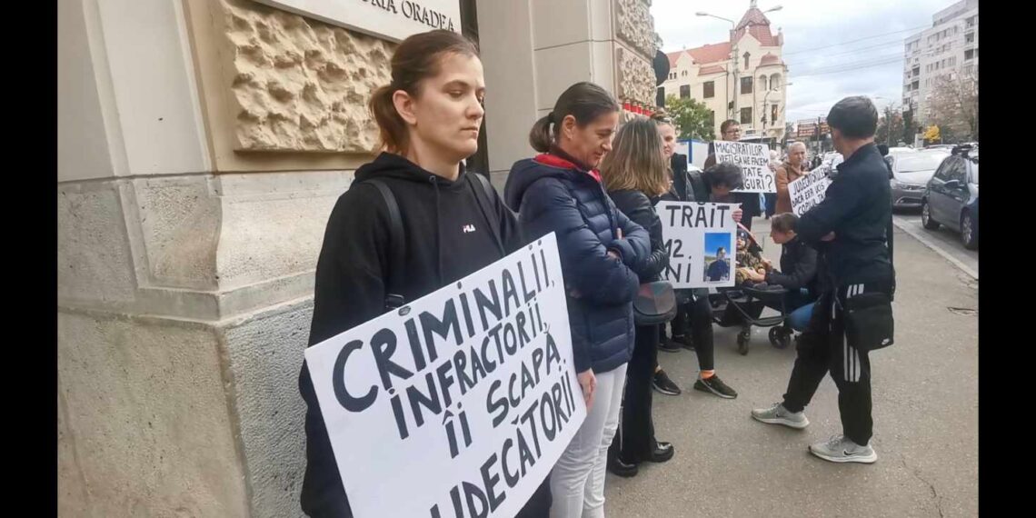 Luiza Chiva: „Își pasează, își aruncă de fapt problema de la unii la alții ca și cadavrul, dintr-o curte într-alta…E vorba totuși de copilul meu, e vorba de o viață și sunt aici să lupt„