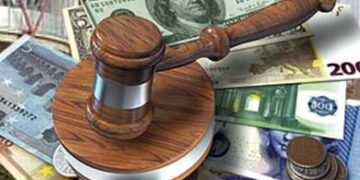 Guvernul amână drepturile de natura salarială restante stabilite în favoarea personalului din Justiție