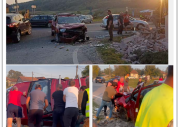 A intrat cu mașina în gardul unei locuințe din Hidișelu de Sus