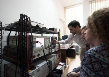 Cele mai bănoase facultăți. Cine conduce topul