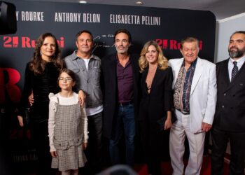 GALERIE. Loredana Groza și Dorel Vișan, impresionați de filmul orădeanului Ciprian Mega.”Sunt foarte emoționat de film, vă spun cu toată sinceritatea! Nu știu dacă e cazul să vorbim, poate că e mai bine să tăcem!”