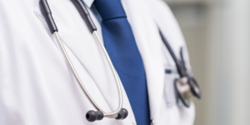 DNA pentru medici. O autoritate ar urma să verifice cum se acordă servicii medicale