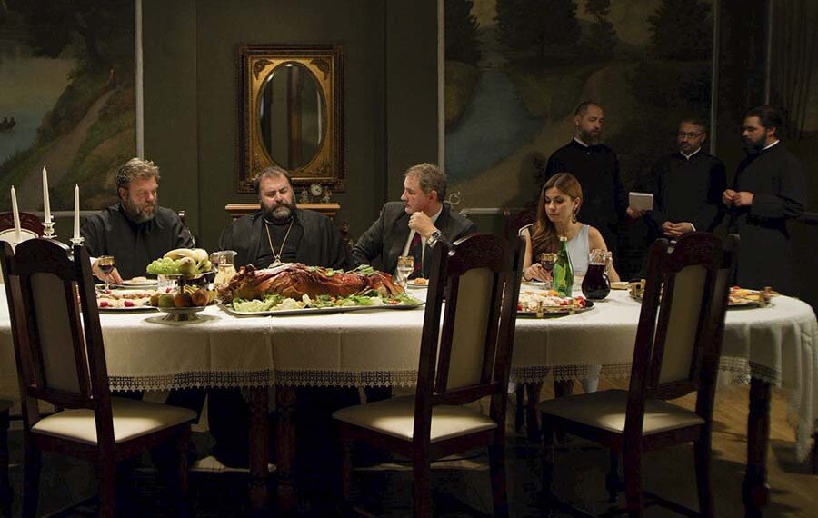 Dezvăluiri despre ce e în spatele celor “21 de rubini “. Aflat în capul unei liste negre, după ce scris “Pântecul desfrânatei “ la 19 ani, lui Ciprian Mega i s-a cerut mită să ajungă preot. Episcopul i-a cerut, ulterior, iertare