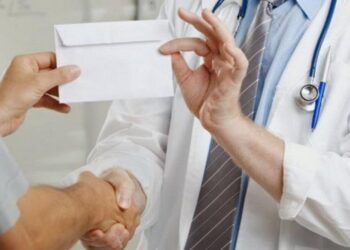 Harta șpăgii din spitale s-a înroșit. 2,5 % dintre bihoreni spun că li s-a cerut șpăgă