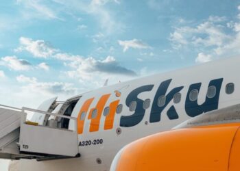 Compania aeriană româno-moldovenească HiSky, singura interesată de oferta CJ Bihor pentru curse externe și spre București