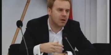 Celebrul judecător orădean Mihail Udroiu, promovat la ICCJ, în completul care a decis azi că faptele de care erau acuzate Elena Udrea și Ioana Băsescu rămân prescrise