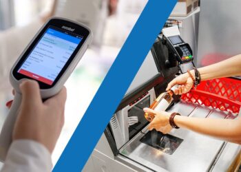 Magazinele care au renunțat la casele self-scan angajează din nou casieri