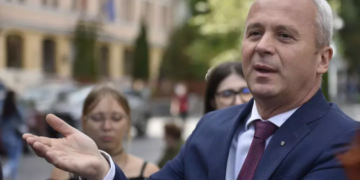 Doi rectori cu origini în Țara Beiușului, în top 10 național din perspectiva veniturilor