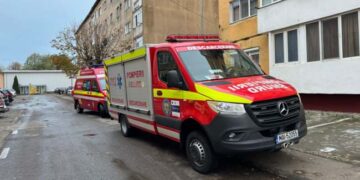 Un aleșdean salvat de pompieri din propria-i locuință