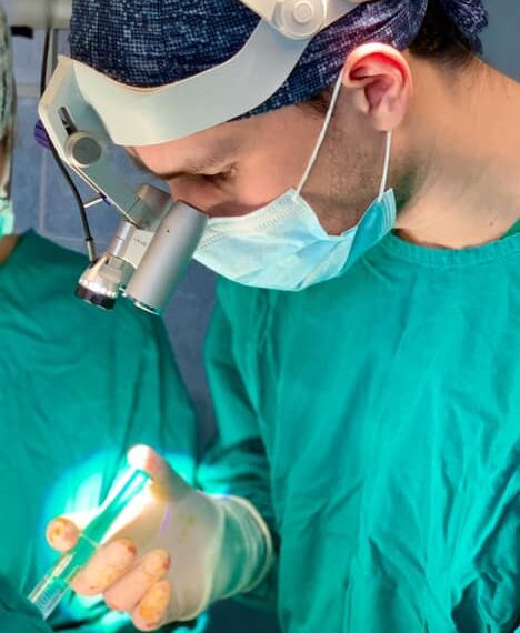 Alex Orădan, Rising Star al rezidenților în Chirurgie Plastică.A făcut un studiu care va fi prezentat la un Congres în Japonia alături de Dr. Johnson Yang, un mare nume în chirurgia limfatică mondială