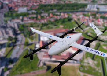 Primul operator medical privat din România și Europa Centrală și de Est care utilizează dronele pentru transportul probelor de laborator.Ruta Oradea -Arad, cel mai lung traseu