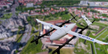 Primul operator medical privat din România și Europa Centrală și de Est care utilizează dronele pentru transportul probelor de laborator.Ruta  Oradea -Arad, cel mai lung traseu