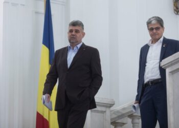Orădeanul Marcel Boloș comparat cu o păpușă voodoo de șeful său