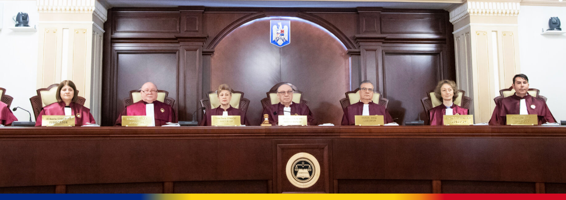 CCR : foștii parlamentari rămân cu pensiile speciale