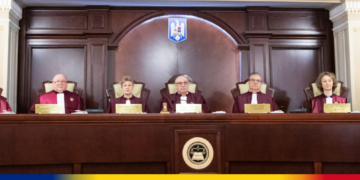 CCR : foștii parlamentari rămân cu pensiile speciale