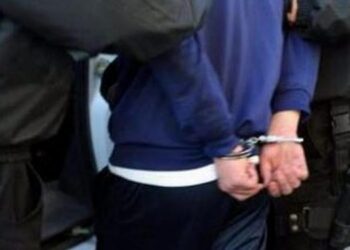 Bărbatul care a reușit performanța de a fi reținut de două ori în trei zile și care are o colecție de infracțiuni: cămătărie, şantaj, instigare la înșelăciune, instigare la tentativă de înșelăciune a cerut să fie liber