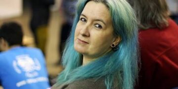 Camelia Bușu face „Confesiuni din backstage”