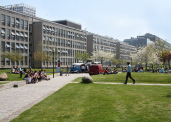 La o facultate din Olanda, la Computer Science o grupă numai din studenți români. Din Bihor, Gojdu și Eminescu dau cei mai mulți studenți pentru aceste facultăți