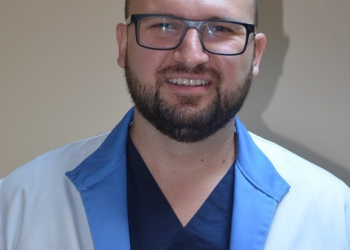 A scăpat de un fibrom uterin gigant, cât o sarcină de 5 luni printr-o intervenție chirurgicală minim-invazive. Are o grupă rară de sânge. Intervenție pregătită 3 săptămâni