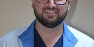 A scăpat de un fibrom uterin gigant, cât o sarcină de 5 luni printr-o intervenție chirurgicală minim-invazive. Are o grupă rară de sânge. Intervenție pregătită 3 săptămâni