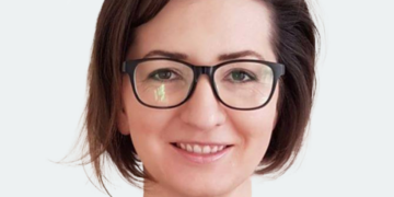 Fostul ministru orădean al Sănătății, Ioana Mihăilă e gata să se autosuspende din funcţiile politice după ce DNA a cerut aviz pentru cercetarea ei în dosarul achiziției de vaccinuri