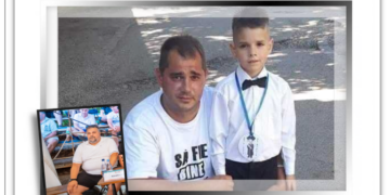 După modelul Luiza Chiva, o familie din Salonta, protest în fața Judecătoriei Oradea, după ce fiul și nepotul au fost uciși în vara lui 2021, iar șoferul ucigaș a fost trimis în judecată doar în vară. „Vinovatul să plătească pentru că ei sunt în pământ și noi suntem nenorociți pentru toată viața„