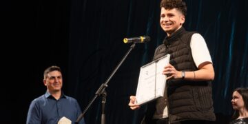 Studentul Anului la Universitatea de Vest Timișoara e șteianul Emanuel Rusu