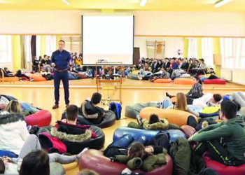 Primarul care nu a ezitat să fie chelner în Irlanda fiindcă nu câștiga suficient ca profesor. Azi e unul dintre cei mai de succes edili din Bihor