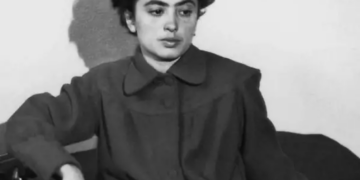 Vocea de argint a Europei Libere, care și-a donat biblioteca de peste 10.000 de volume U Oradea, omagiată. A fost victima unei tentative de asasinat ordonată de Securitate şi executată de doi agenţi palestinieni