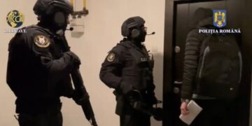 199 de percheziții în 46 de dosare. 210 mandate de aducere.Vizate persoane care se ocupă cu racolare și trafic de persoane pentru muncă forțată și cerșătorie, inclusiv traficanți de minori