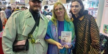 Povestea unui supraviețuitor, lansată de profa de la Arte, Elena Peter, la prestigiosului târg de carte, Gaudeamus, București