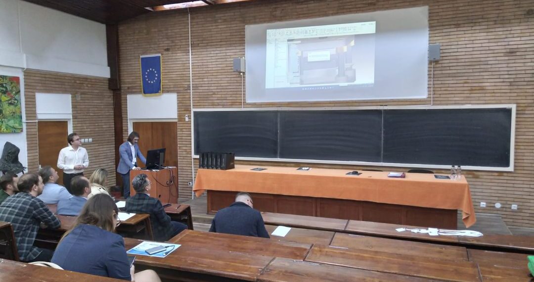 Doi studenți orădeni au găsit o soluție software originală care integrează module CAE și CAD pentru un sistem performat de proiectare asistată de calculator