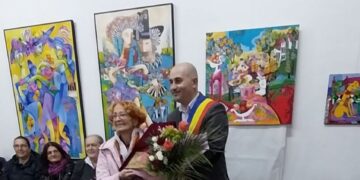 Așa bunică, așa nepot. Pictorița Stela Vesa, cetățeam de onoare al Beiușului. Celebrul medaliat olimpic Tamio-Vesa Nakajima e nepotul său. Imagini inedite