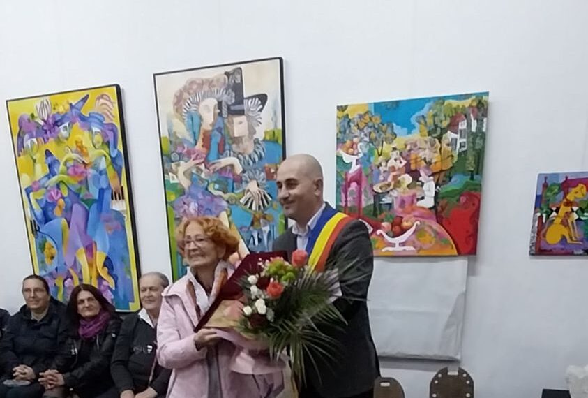 Așa bunică, așa nepot. Pictorița Stela Vesa, cetățeam de onoare al Beiușului. Celebrul medaliat olimpic Tamio-Vesa Nakajima e nepotul său. Imagini inedite