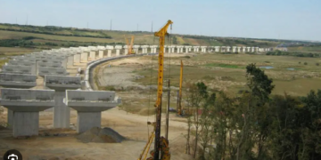 Trei contracte pentru autostrada Transilvania semnate azi. Primul e pentru tronsonul blestemat  Suplacu de Barcău- Chiribiș