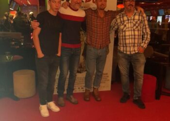 Marian Crișan își duce filmul inspirat de poveștile auzite de la bunicul său acasă, la Salonta. La Oradea, moment de reculegere pentru Ion Ruscuț