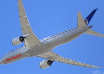 Zboruri de linie Oradea – Varșovia, către cel mai mare hub aerian din Europa central-estică. Bolojan promite conexiuni spre SUA, Canada, Asia șispre toata Europa, după modelul altor orașe de mărimea Oradiei