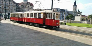 Tramvaiul de epocă circulă din nou prin Oradea. Cât costă un bilet