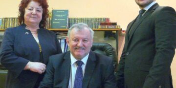 Avocatul care lansează Vechiul Testament relevat prin 300 de sonete la Baroul Bihor