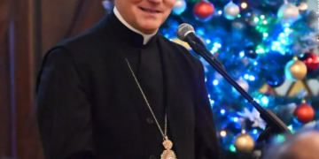 Mesajul PS Episcopul Virgil Bercea: Cristos s-a născut, „nu vă temeți”! În El biruim temerile și frica în fața necunoscutului. Rămâneți tari în credință, precum sfinții…