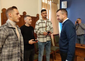 Campioni mondiali premiați cu 5000 lei de primarul Birta