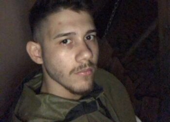 Tânărul care și-a omorât tatăl, Dinu Lupaș, reținut. Și-a provocat singur rănile