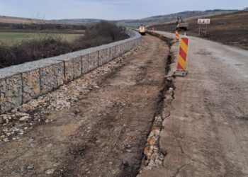 Drum închis de CJ Bihor din cauza alunecărilor de teren din Bihor