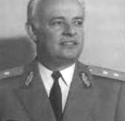 Generalul Lungu, condus spre eternitate pe un afet de tun cu onoruri militare. A făcut primul pas mare în domeniul tactic al „câmpului de luptă” la Beiuș. ”Prin discreție, maniere și abilitate diplomatică am reușit să fiu operativ în permanență”