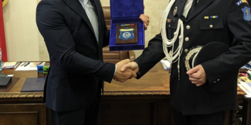 Prefectul Țiplea, premiat de Serviciul de Telecomunicații Speciale pentru eforturile depuse în protejarea intereselor naționale