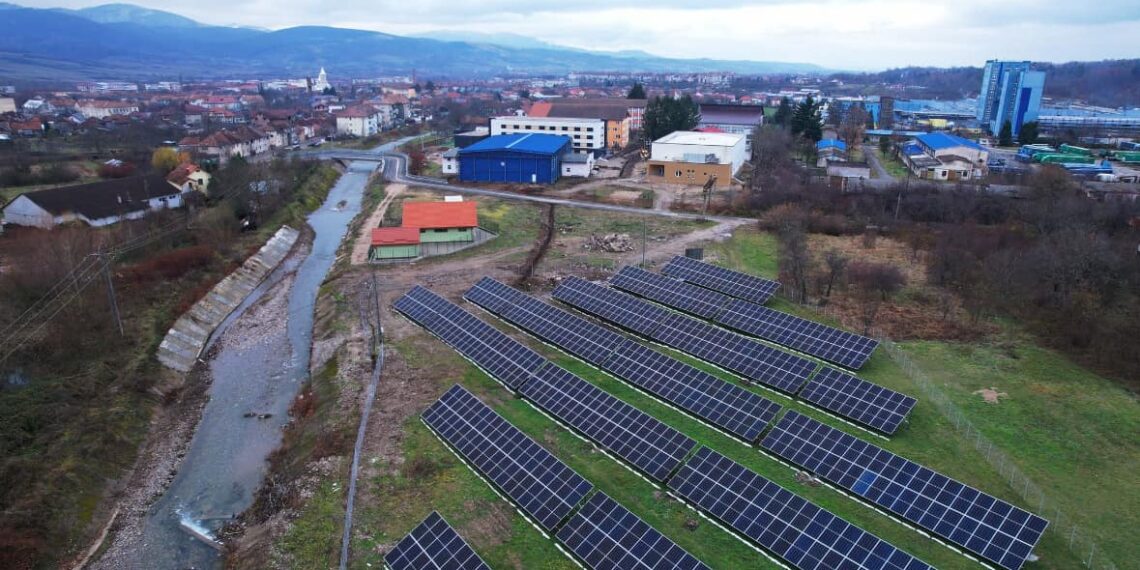 Hub de construcții independent energetic la Ștei