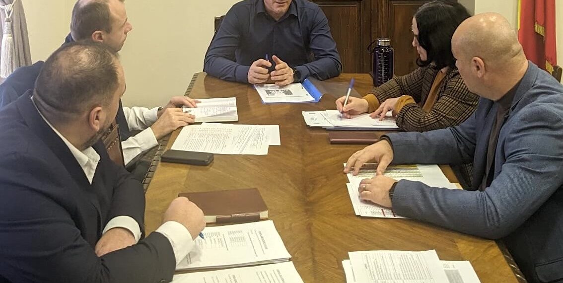 Prefectul Țiplea vrea ca organizarea alegerilor de anul viitor să fie “impecabilă“