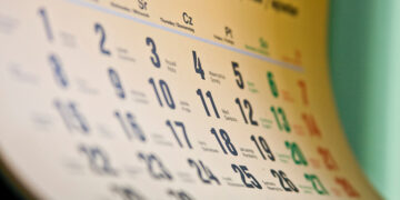 Modul de calcul al termenului de 5 zile în cazul constrângerii unei persoane să dea, să facă, să nu facă sau să sufere ceva, în scopul de a dobândi în mod injust un folos nepatrimonial