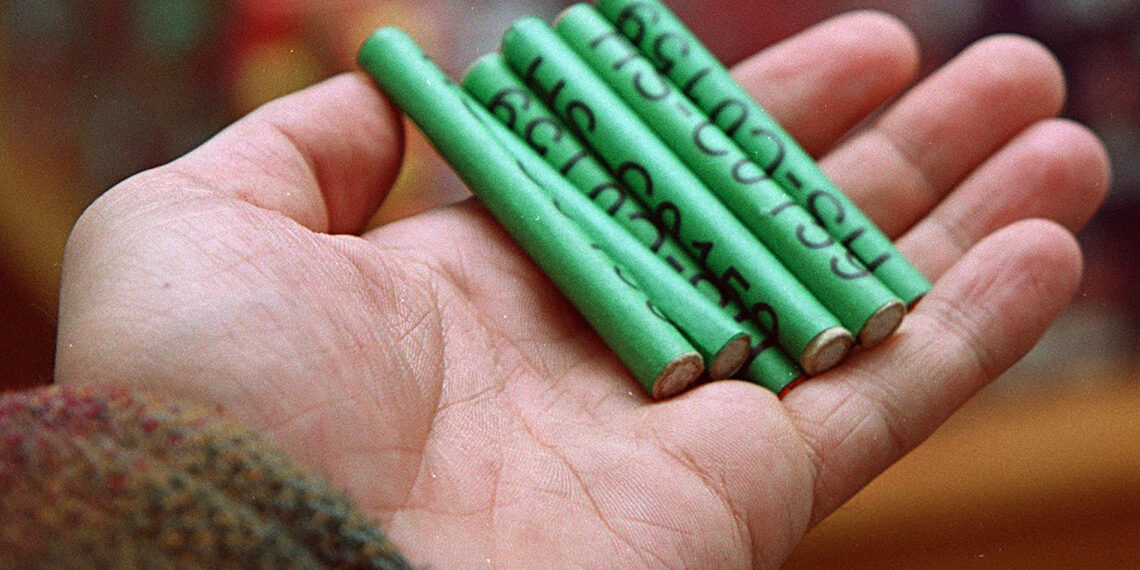 Avocatul Poporului solicită interzicerea utilizării, comercializării, producerii și importului  de articole pirotehnice tip „petarde”