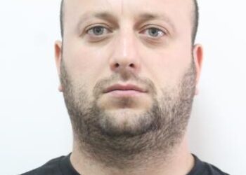 Hoțul care a prădat casa unui avocat din zona Ștei, jefuit de doi tâlhari. Unul dintre tâlhari, capturat în Spania